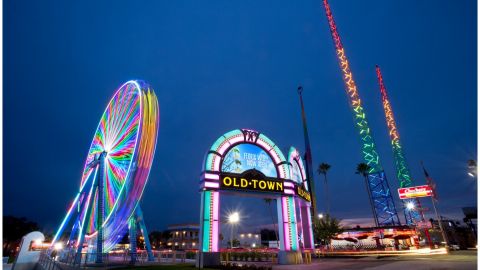 Old Town Kissimmee - Choice of Attractions, Ferris Wheel & Dinner