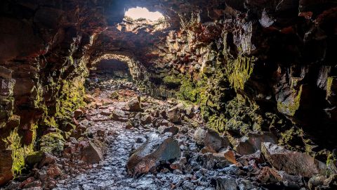 Golden Circle and Lava Tunnel Tour from Reykjavik without Transfers