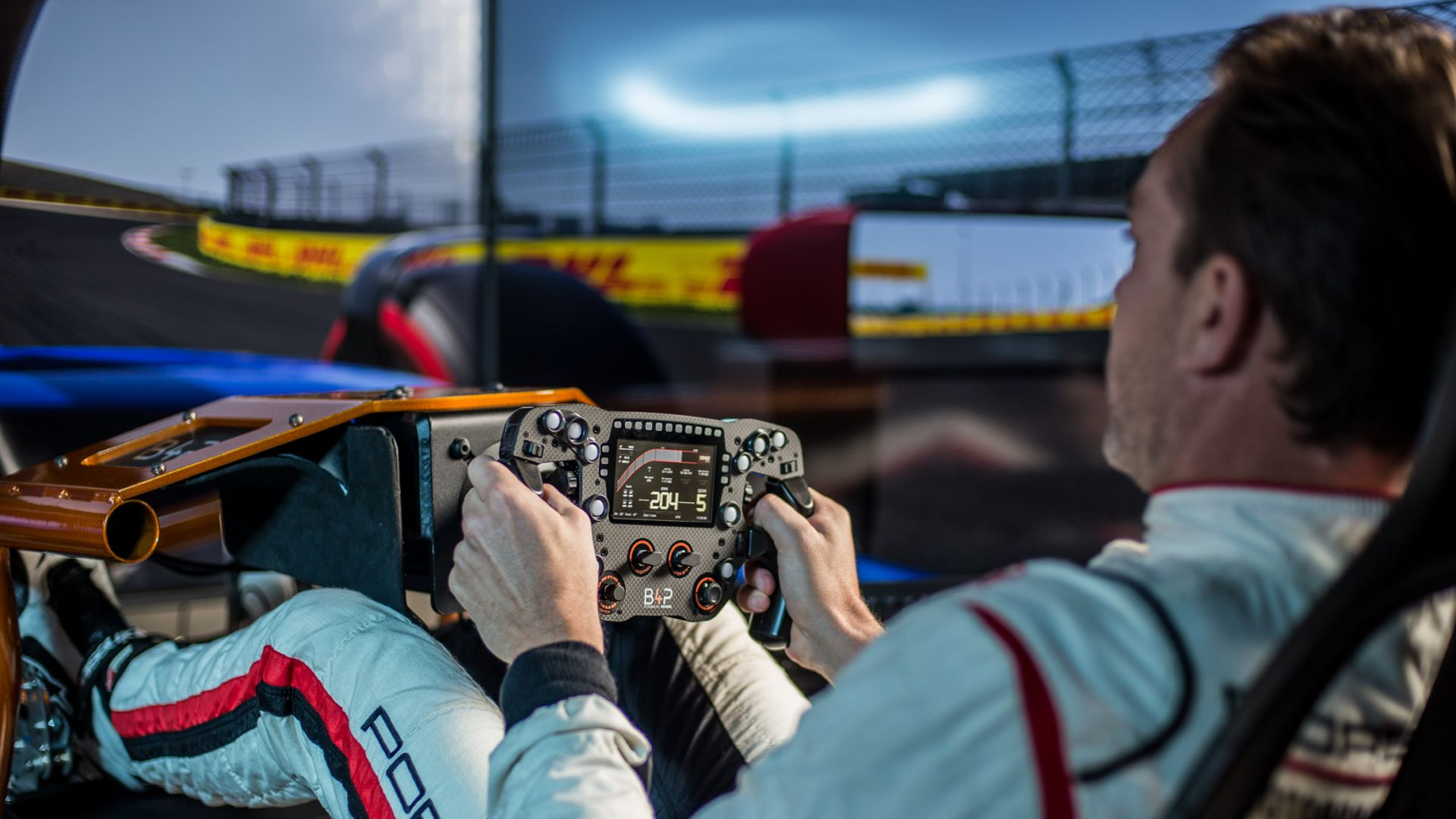 RACE EXPERIENCE: 30 MINUTES Extra (60 Minutes total)