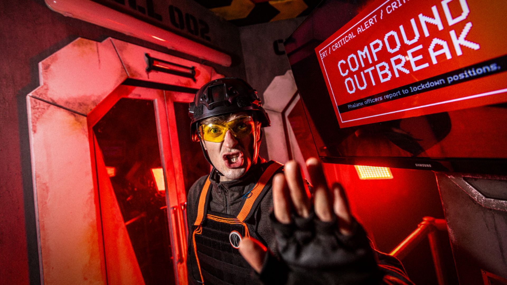 Alton Towers Scarefest 1 Day Ticket & Thrills Combi - Early