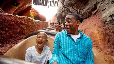 7-Day Disney Magic Ticket with Memory Maker 2027 NEW