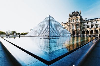 Louvre Museum: Priority Entrance Ticket + Private Guided Tour Private tour In English