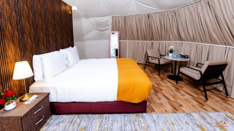 Dome Tent – Sunset View at Bait Al Nujoum, Abu Dhabi (Half Board | Shared Transfers & Activities)