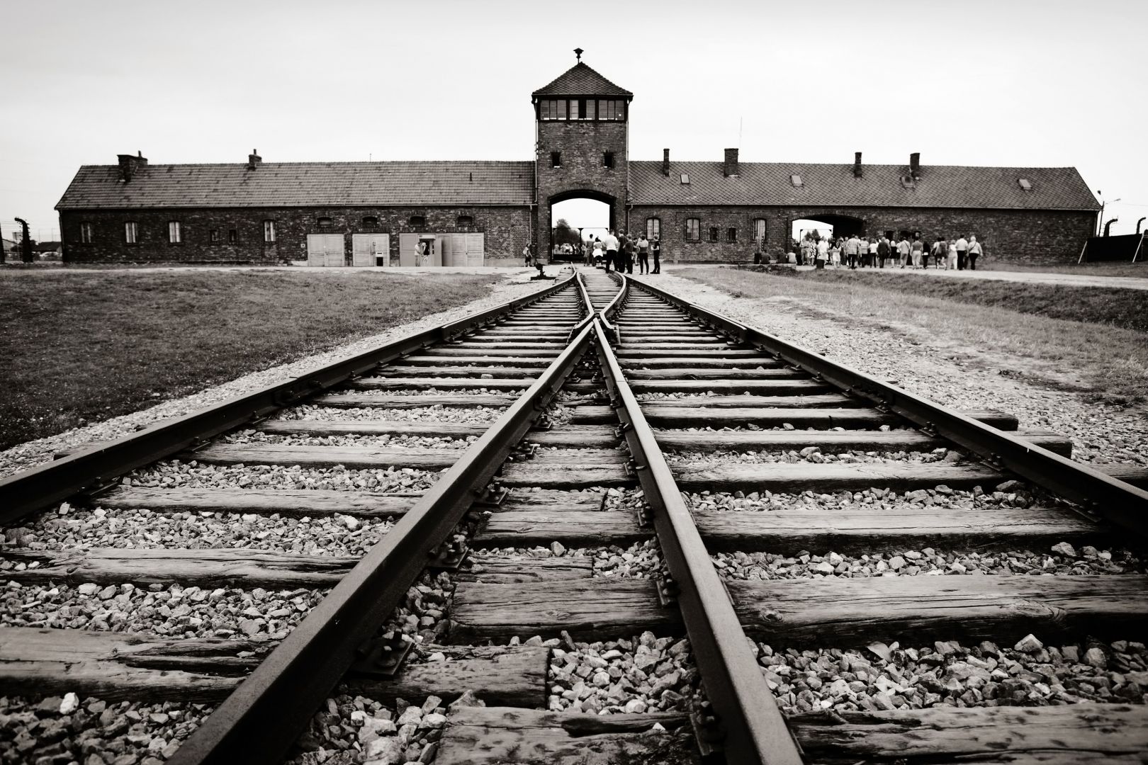 Auschwitz-Birkenau: Guided Tour + Transport