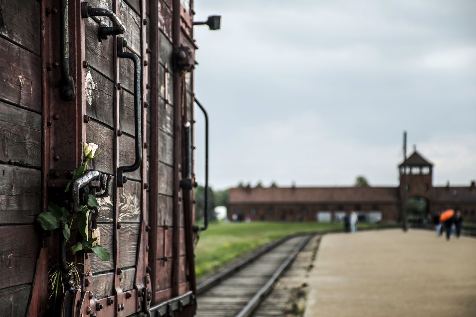 Auschwitz-Birkenau: Guided Tour + Transport