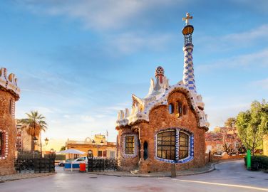 Park Güell: Entry Ticket & 1.5-Hr Guided Tour