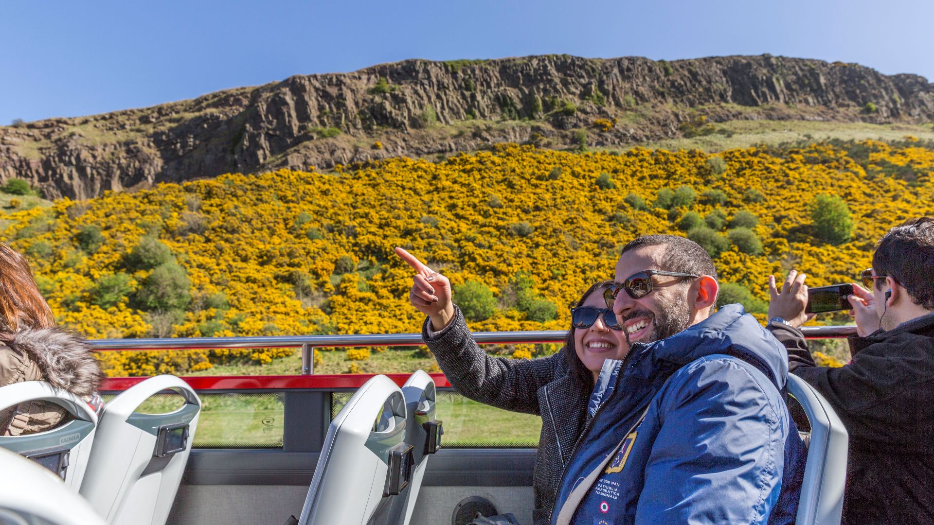 Hop-On Hop-Off Edinburgh 24 Hours