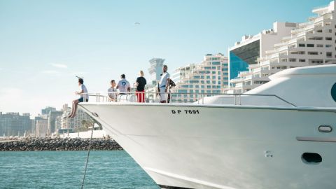 Dubai Marina Shared Afternoon Tour by Yacht – 1 Hours