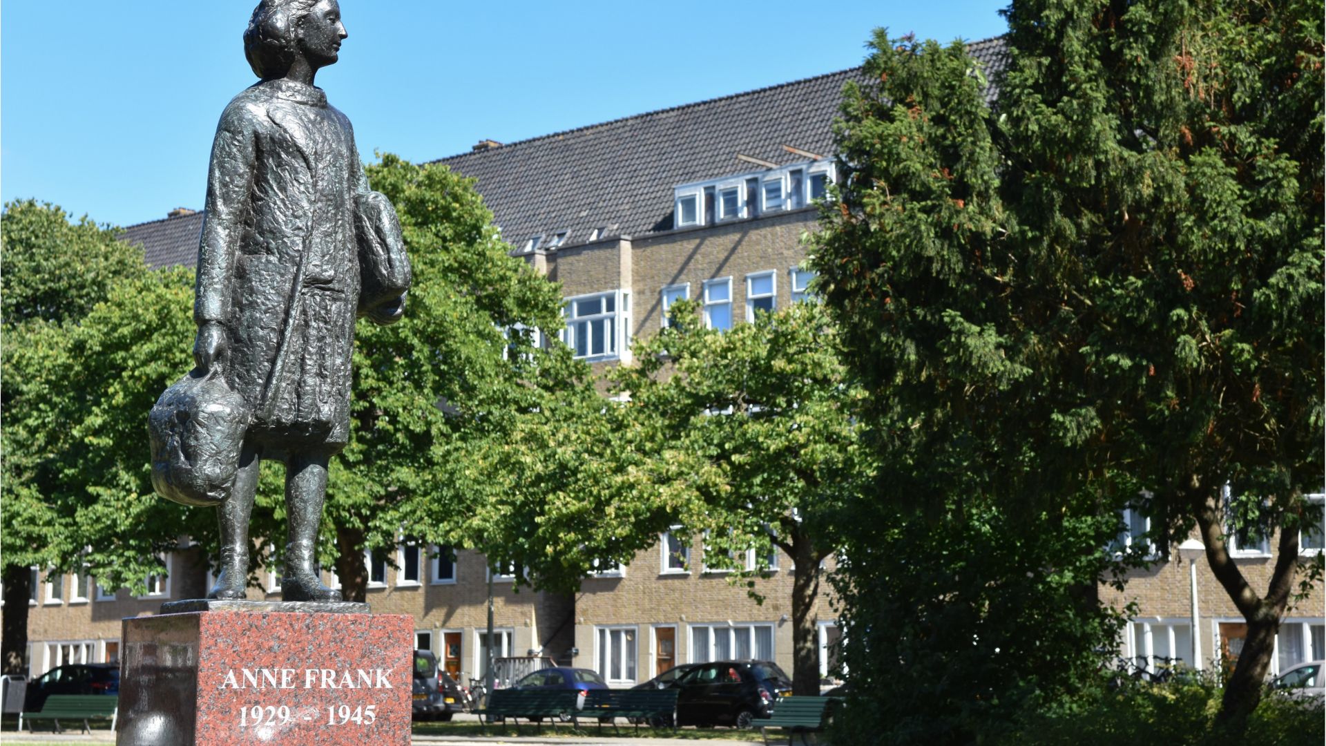 Gray Line Anne Frank Story & Neighbourhood Walking Tour