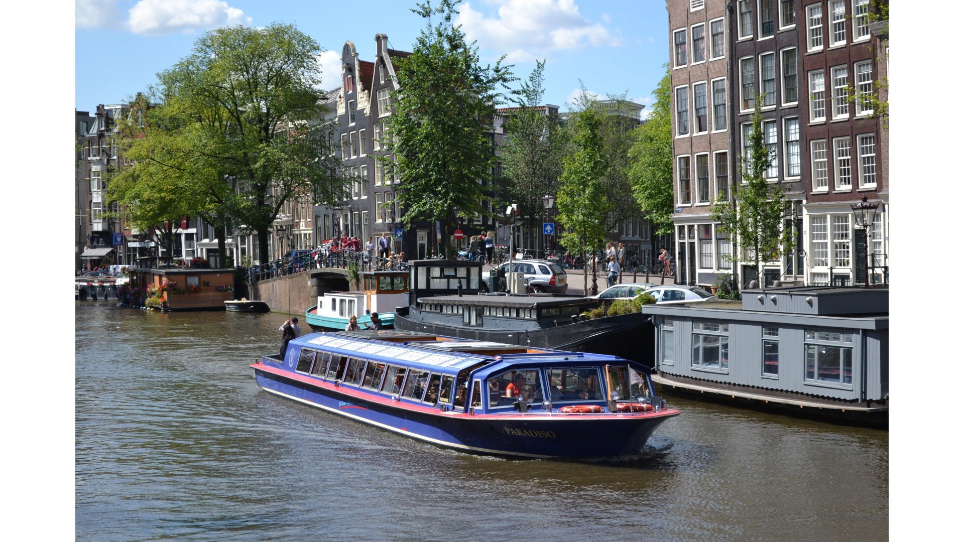 Gray Line Keukenhof, Zaanse Schans & Blue Boat City Canal Cruise
