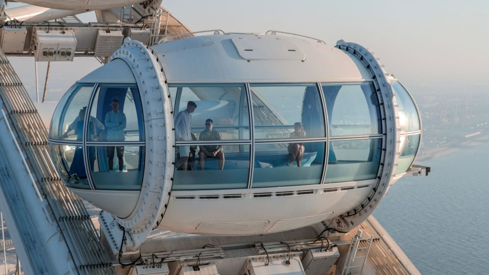 Ain Dubai Views - Non-Peak Hours