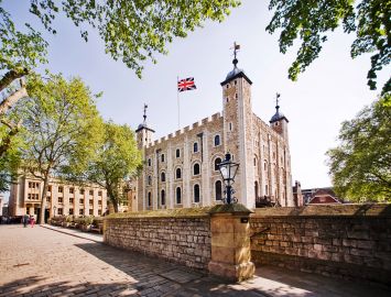 Tower of London: Guided Tour + Royal Westminster Walk