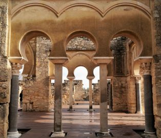 Medina Azahara: Guided Tour Spanish Tour + Transport