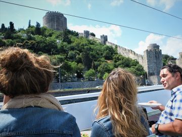 Istanbul: Bosphorus & Black Sea Sightseeing Cruise with Lunch