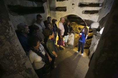 Roman Crypts and Catacombs Tour with Audioguide