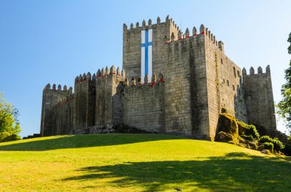 Braga and Guimarães: Day Tour from Porto Portuguese Tour