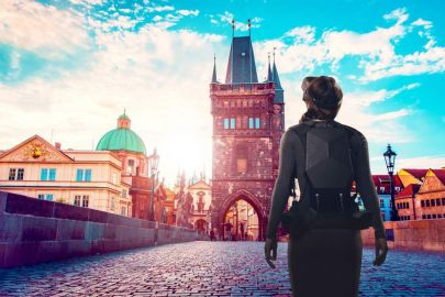 Prague: Virtual-Reality Time-Travel Experience to 1593