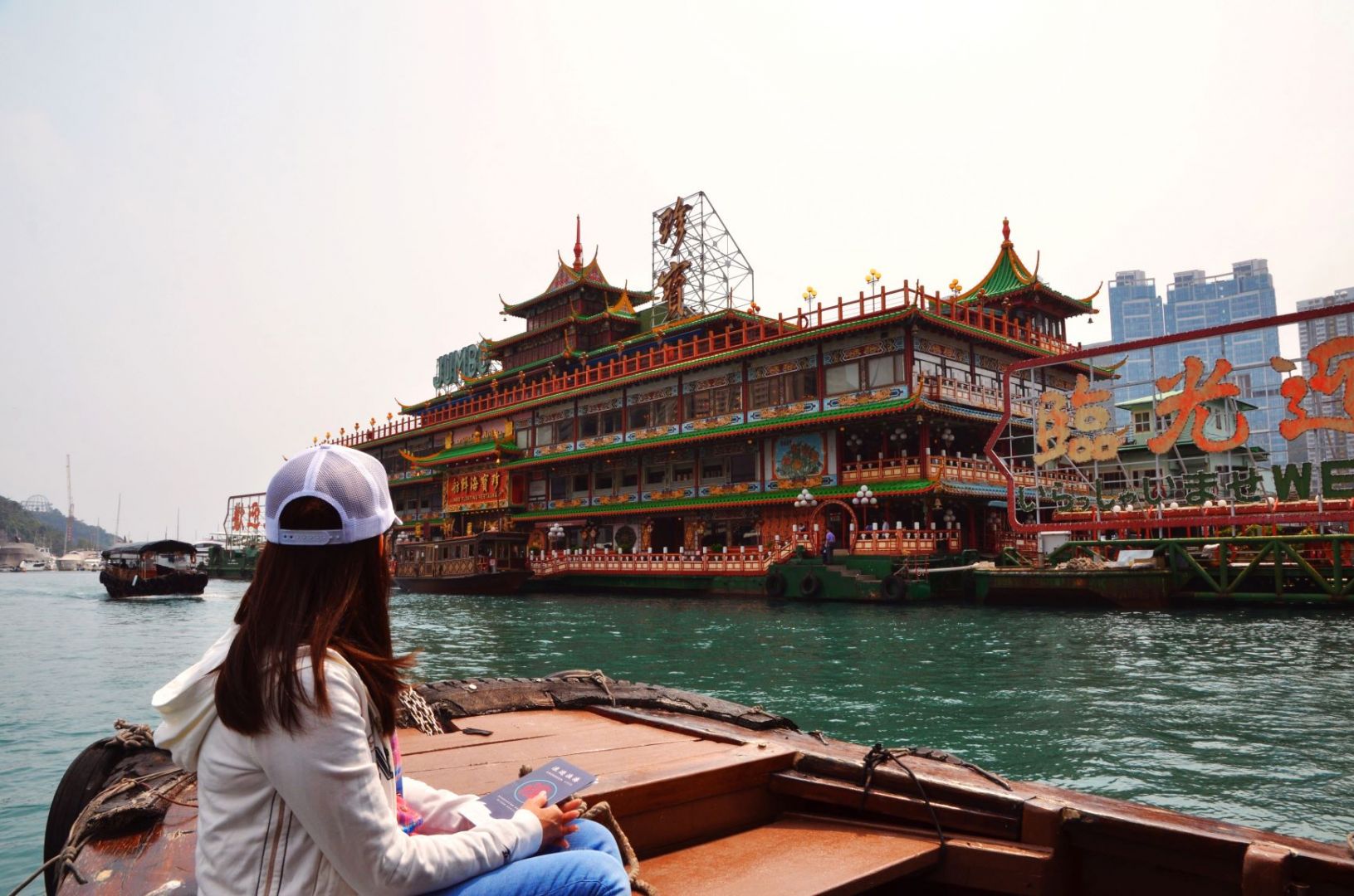 Hong Kong: Aberdeen Boat Tour +  Floating Museum Visit