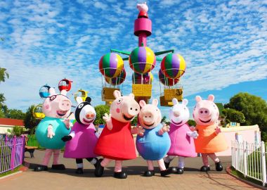 Peppa Pig World Express Day Trip from London