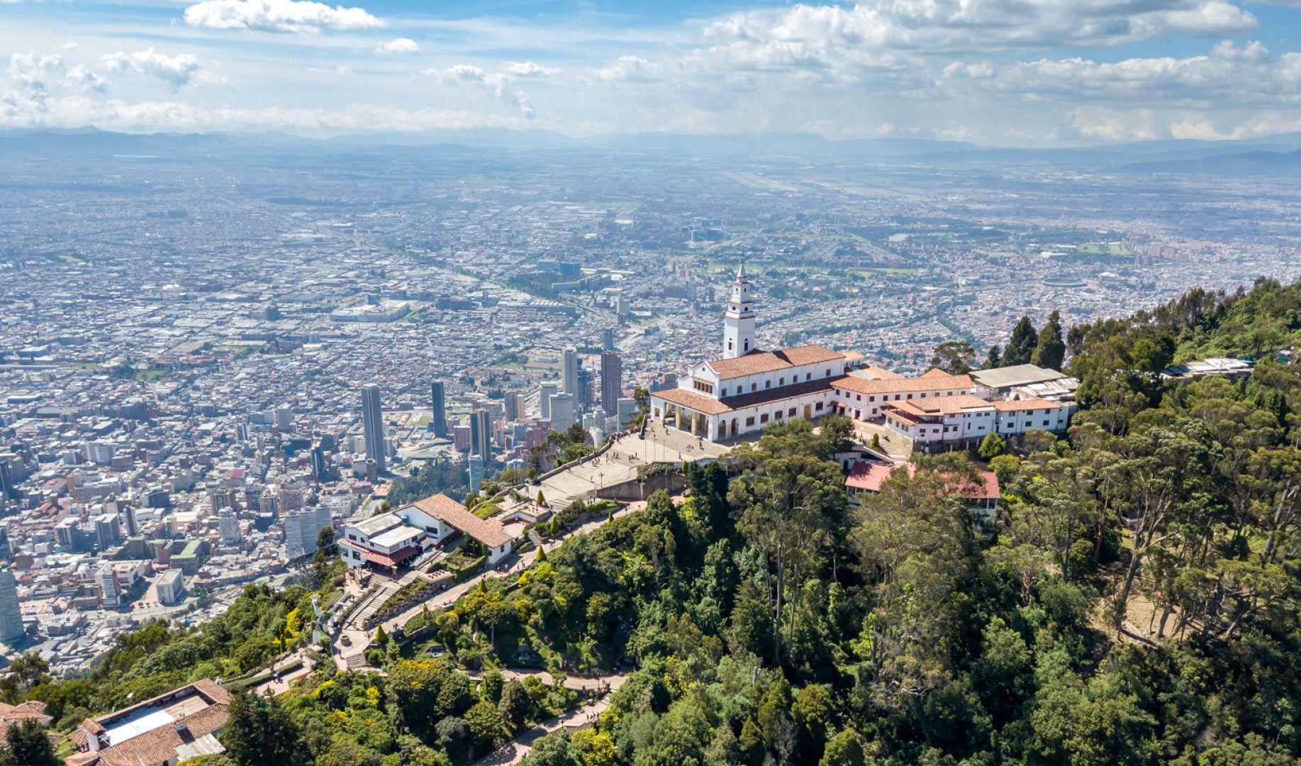 Monserrate: Funicular or Cable Car Roundtrip Roundtrip