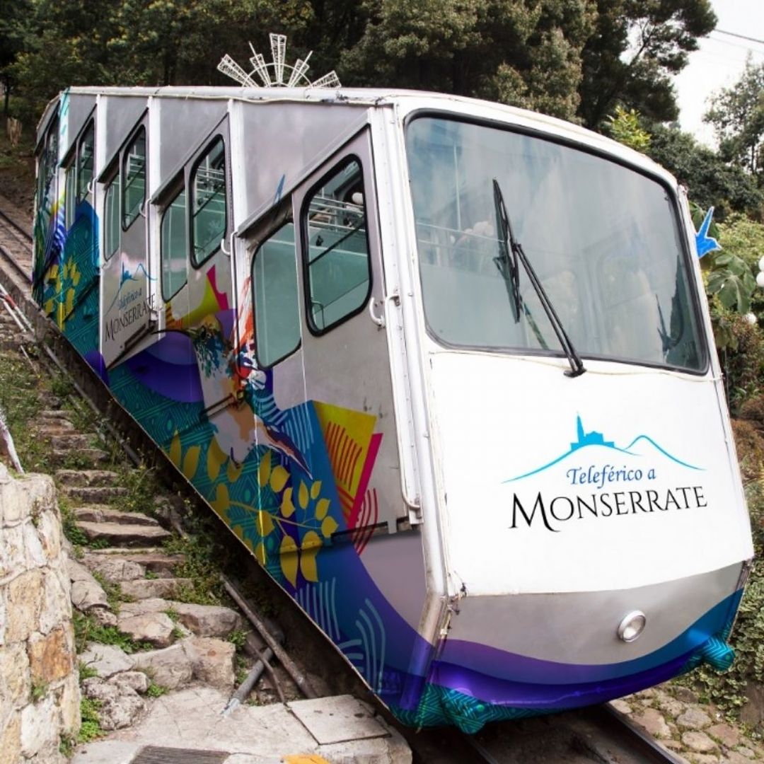 Monserrate: Funicular or Cable Car Roundtrip Roundtrip