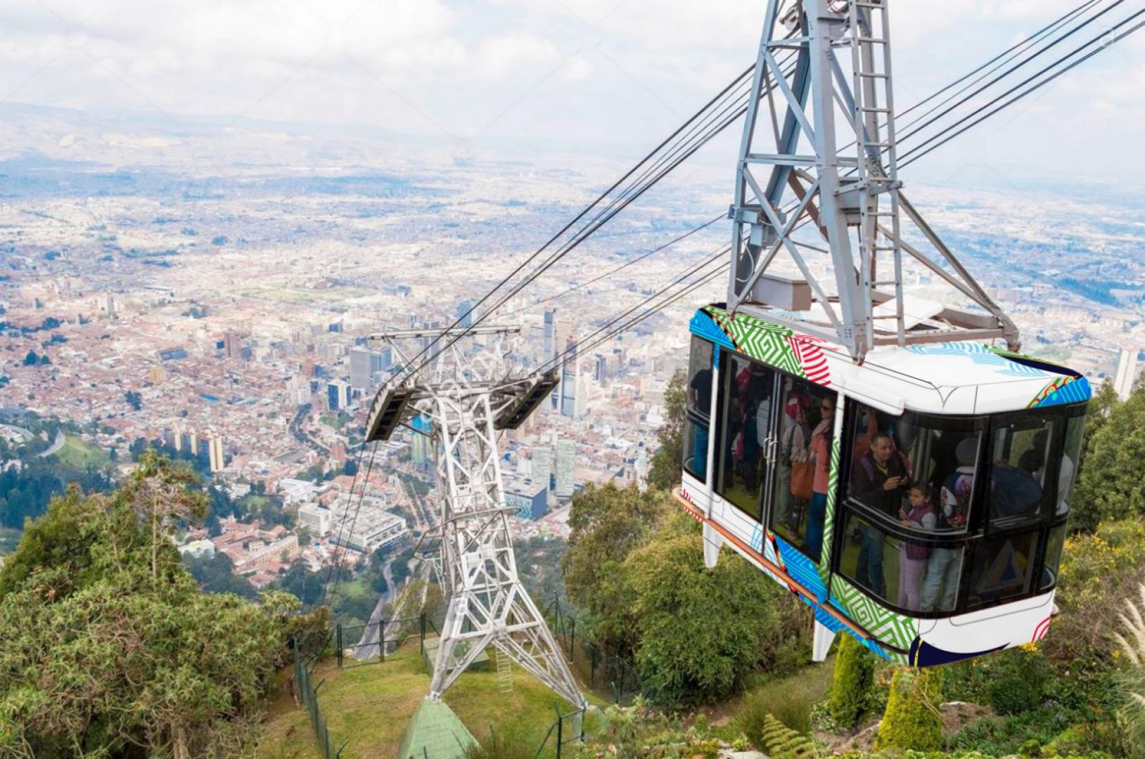 Monserrate: Funicular or Cable Car Roundtrip Roundtrip