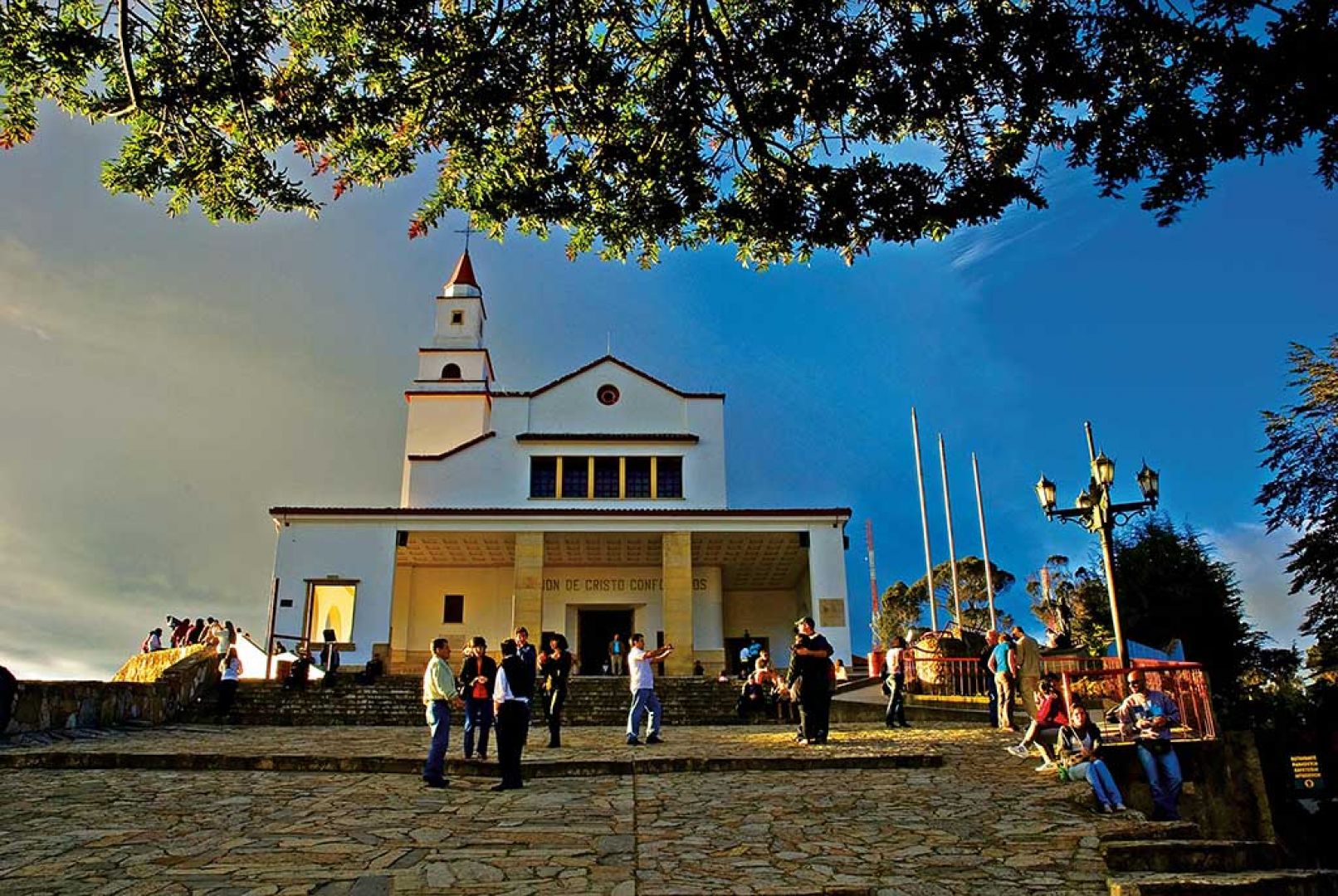 Monserrate: Funicular or Cable Car Roundtrip Roundtrip