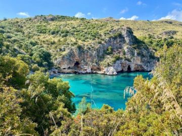 Baia degli Infreschi: Boat Excursion from Marina di Camerota