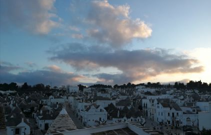 Alberobello: Visit of the Districts and the Trullo Sovrano