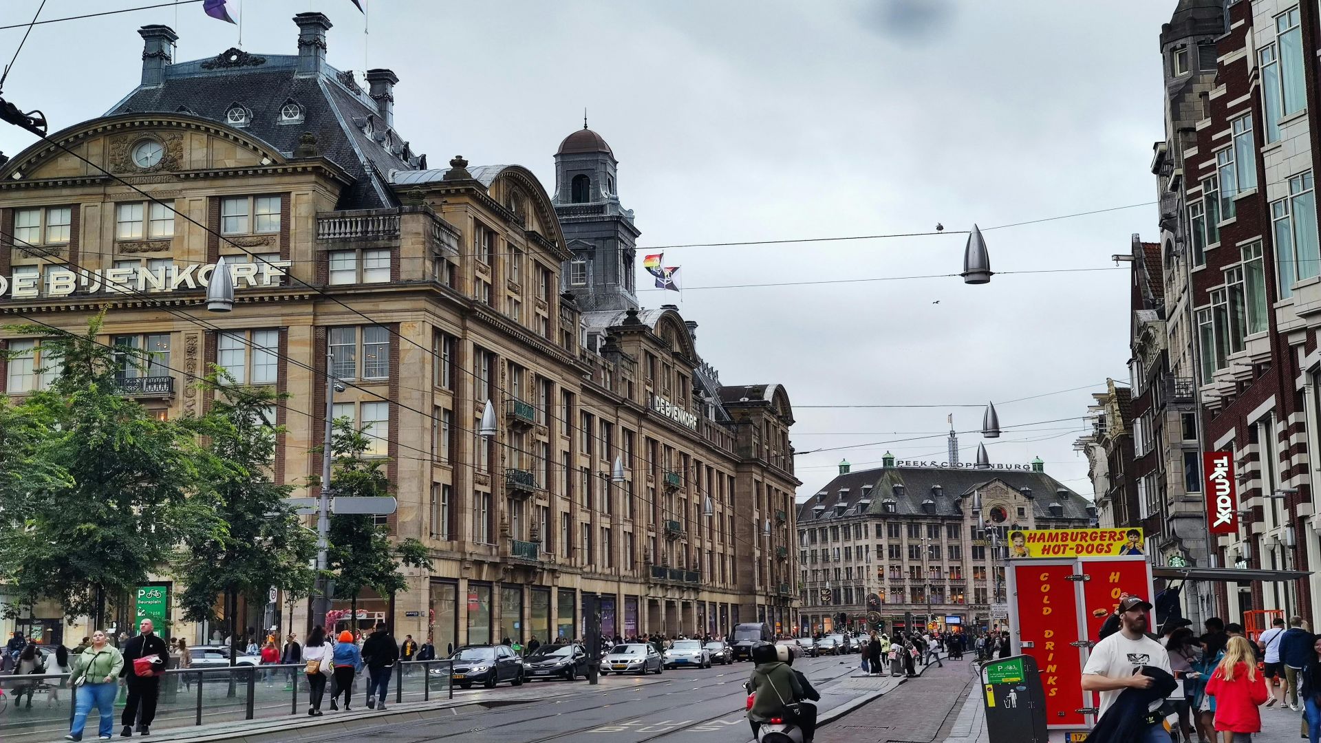 Secrets of Historical Amsterdam: Guided Tour + Food Tips