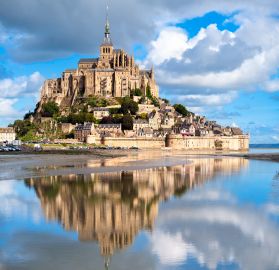 Mont Saint-Michel: Entry Ticket and Guided Day Tour from Paris