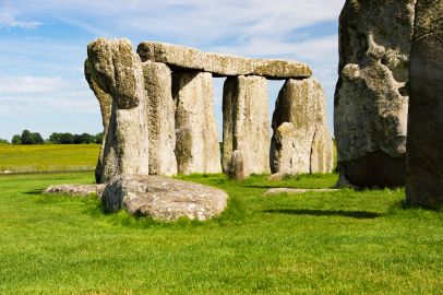 Stonehenge: Admission with Audio Guide + Premium Transport from London Basic ticket