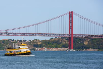 Lisbon: 72 or 96-Hour Hop-on Hop-off Bus, Boat, and Tram All-in-One tour