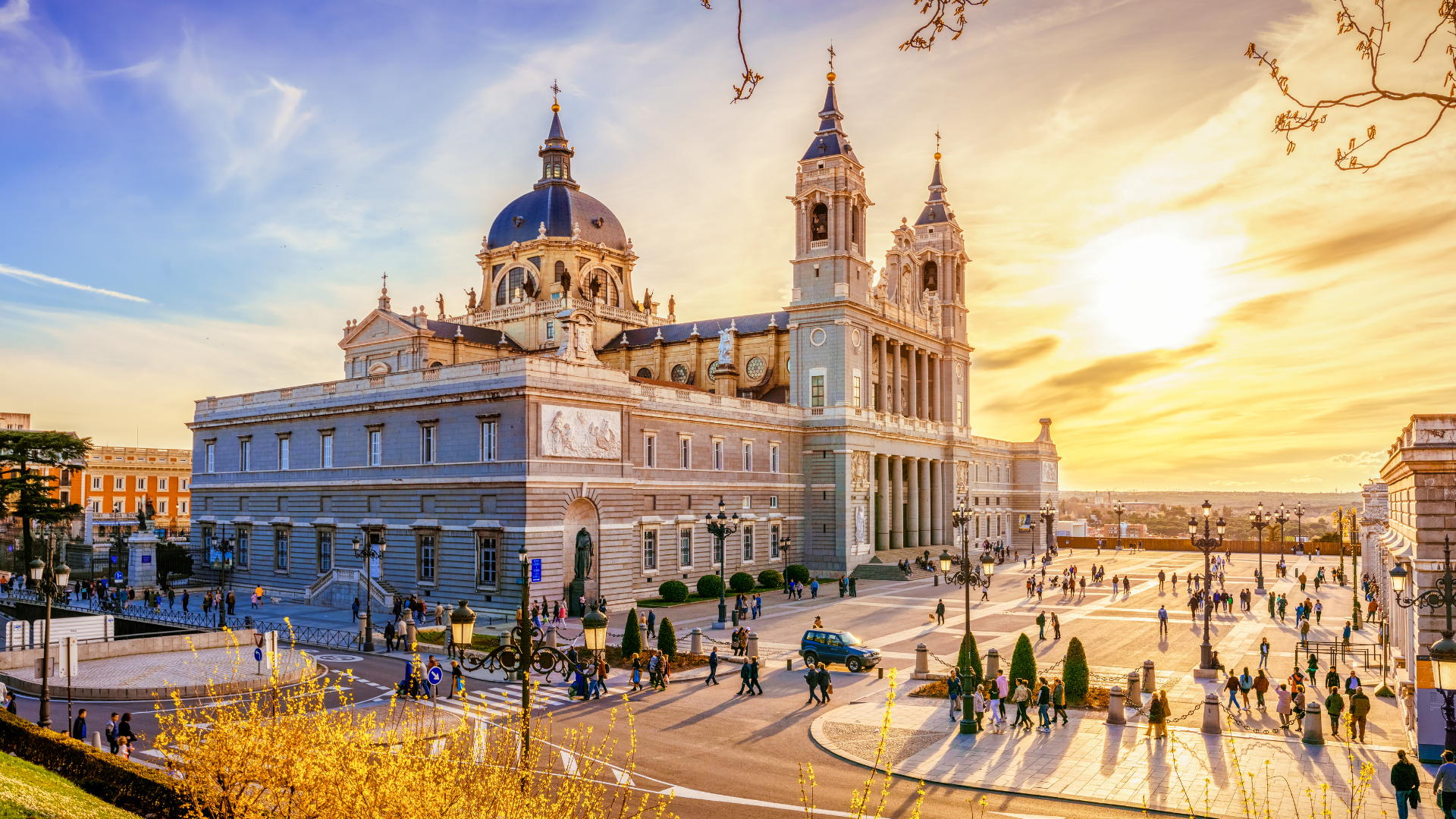 Royal Palace Madrid and Cathedral of La Almudena: Skip-The-Line & Guided Tour
