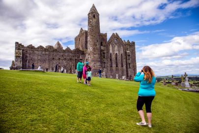 Blarney, Rock of Cashel & Cahir Castles: Day Tour From Dublin