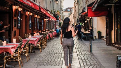 The Ultimate Guide to Paris: 9 Self-Guided Walks to Discover the City’s Famous Sites and Hidden Gems