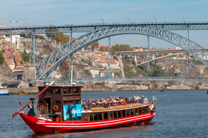 Porto: Douro River Six Bridges Cruise from Ribeira