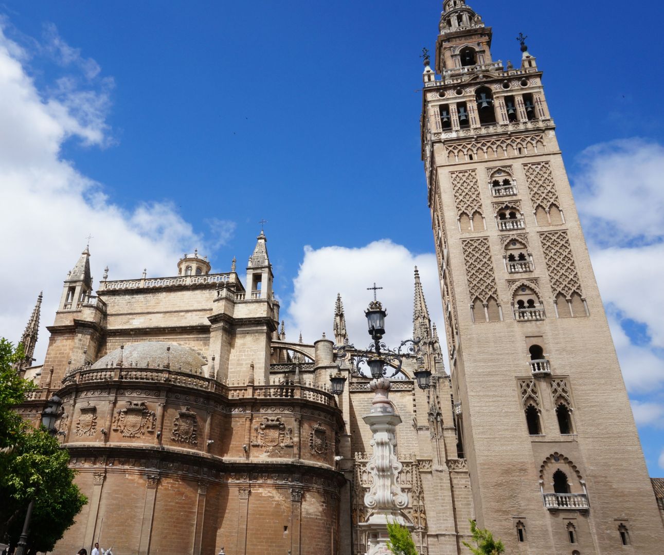 Seville Cathedral & La Giralda: Skip The Line Ticket + Guided Tour in English 