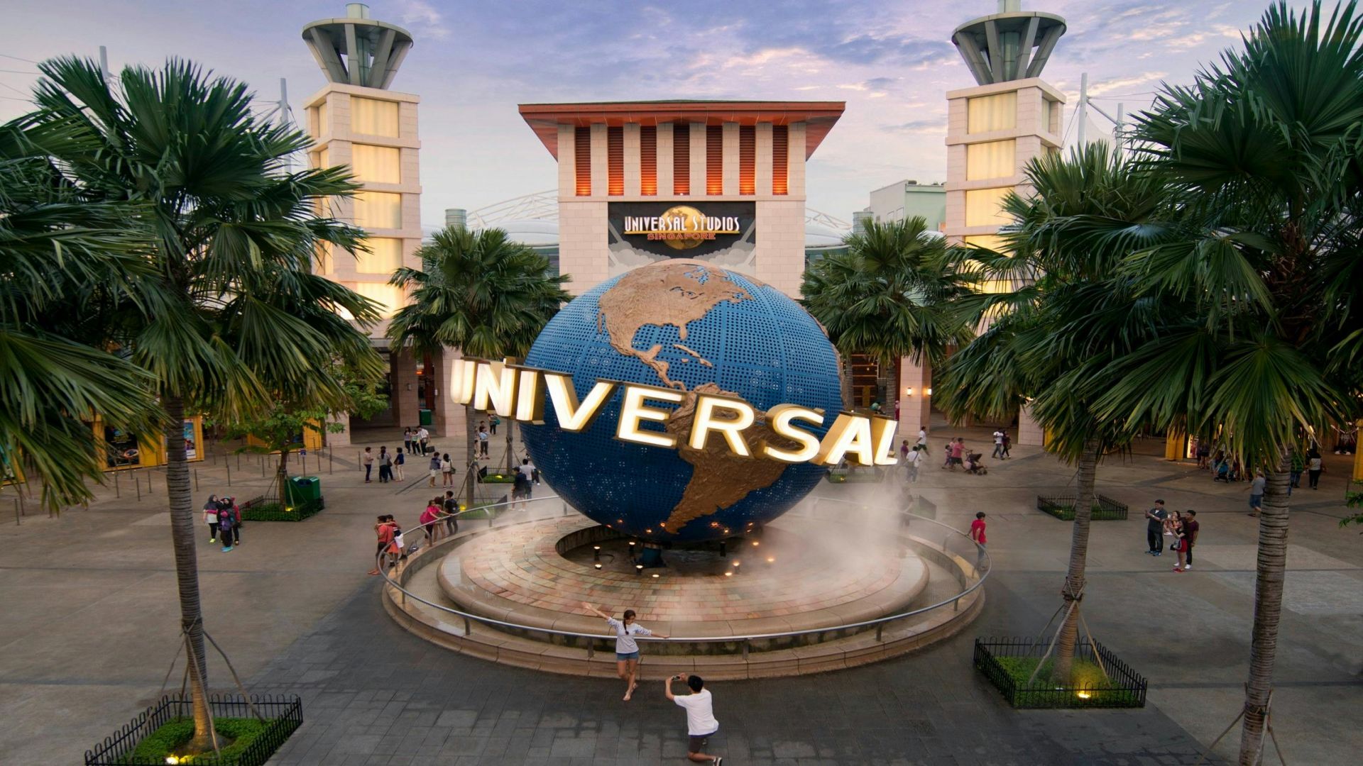 Universal Studios Singapore™ & Singapore Oceanarium: Entry + Hotel Pickup