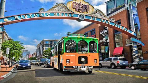 San Diego: City Lights Night Tour by Trolley