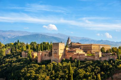 Alhambra & Nasrid Palaces: Skip The Line Ticket + Guided Tour German