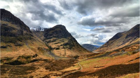 6-Day Isle of Skye, Outer Hebrides & Jacobite Train - Edin. (B&B w/ twin beds, only for 2 people)