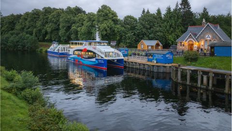 Loch Ness Explorer Day Tour from Edinburgh with picnic lunch