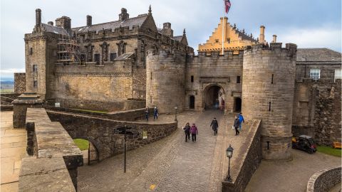 Stirling Castle, Loch Lomond and the Kelpies Day Tour from Edinburgh with Stirling Castle entry 
