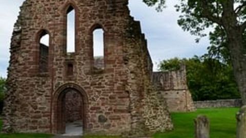 Loch Ness Cruise, Urquhart Castle & Outlander Day Tour from Inverness