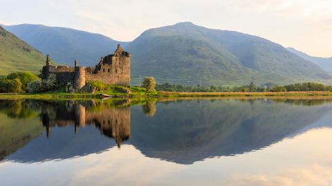 Castles, West Highlands and Loch Lomond (Edinburgh Departure)