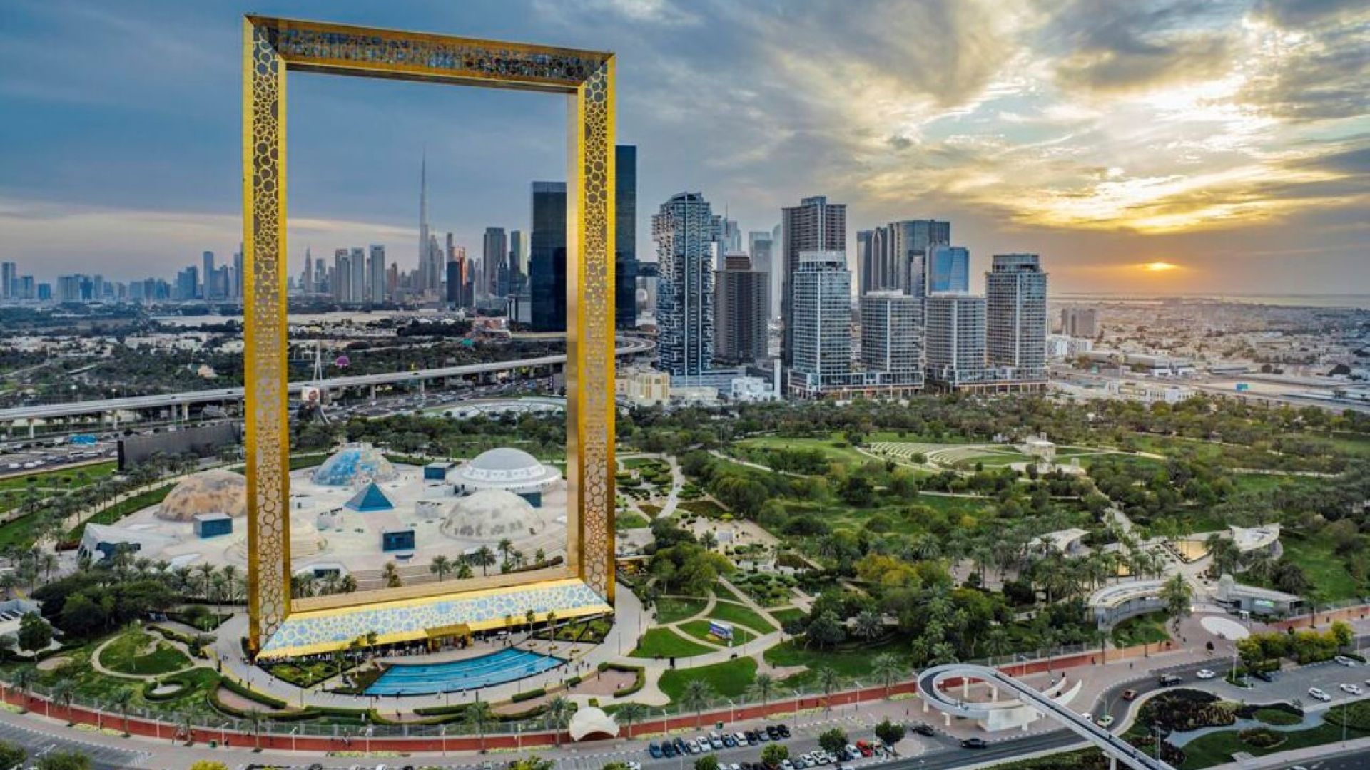 Falcon Heli Tours - Pearl Tour 12 MIN (Sharing Basis)