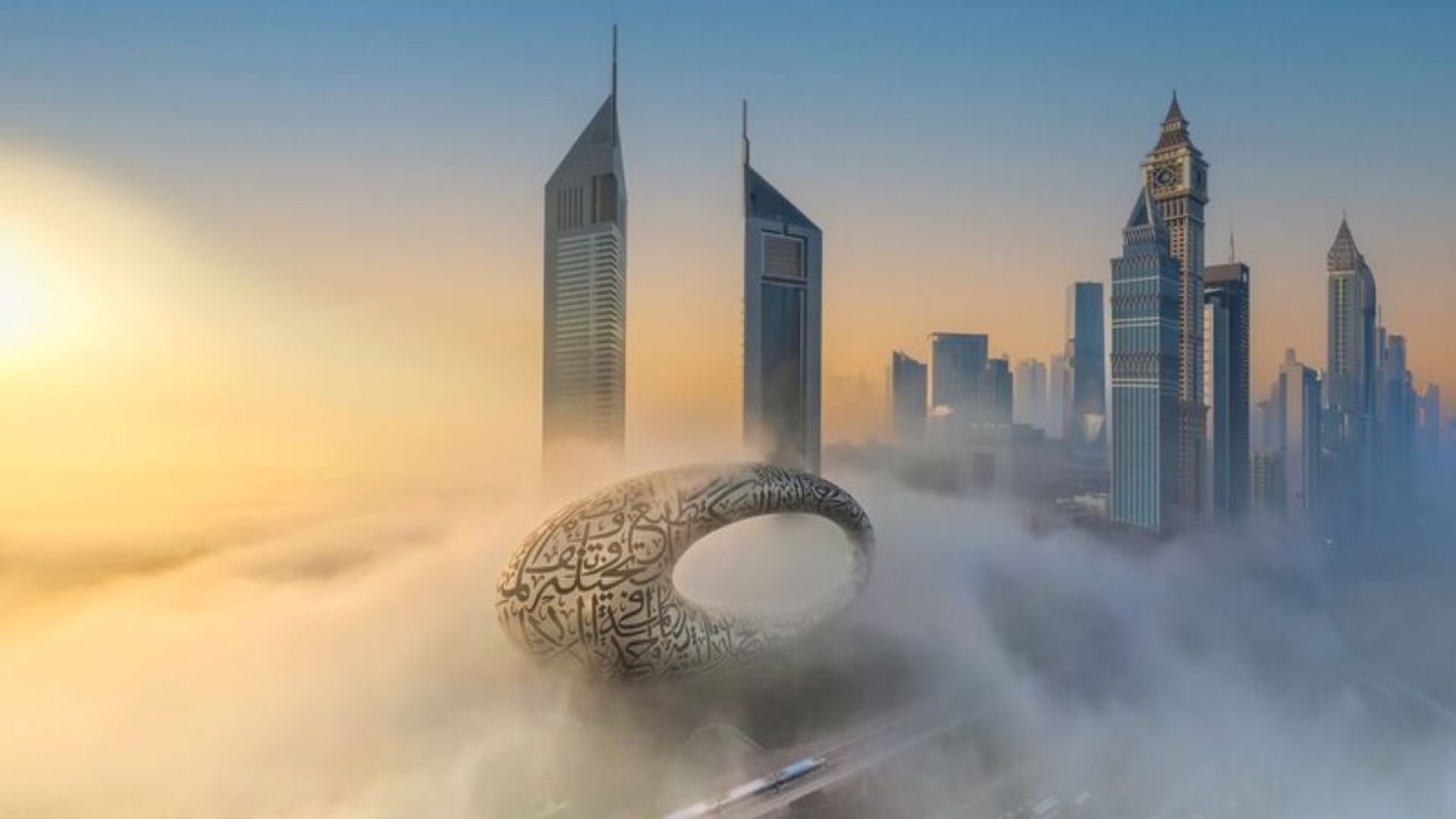 Falcon Heli Tours - City Circuit 25 MIN up to 6 guests (Private)
