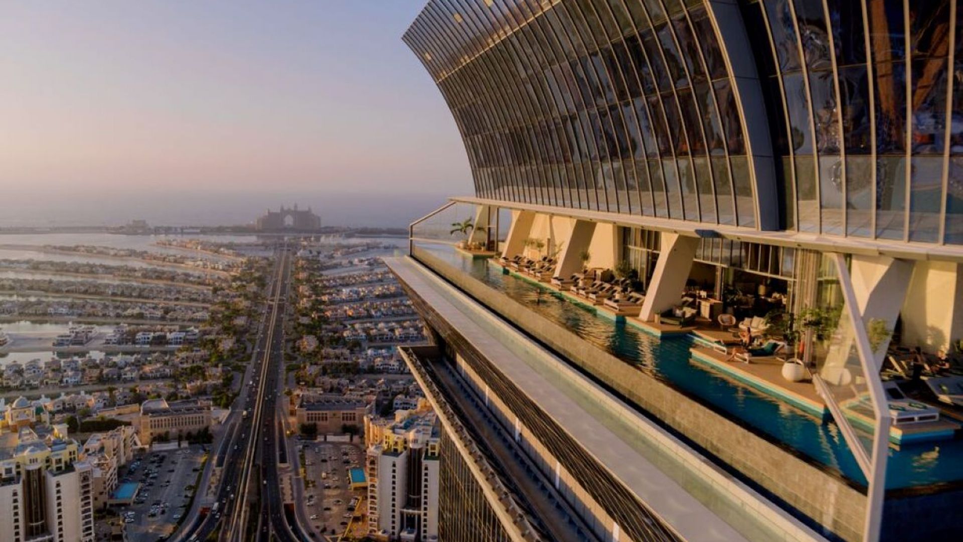 Shared Helicopter Tour in Dubai by Falcon Aviation