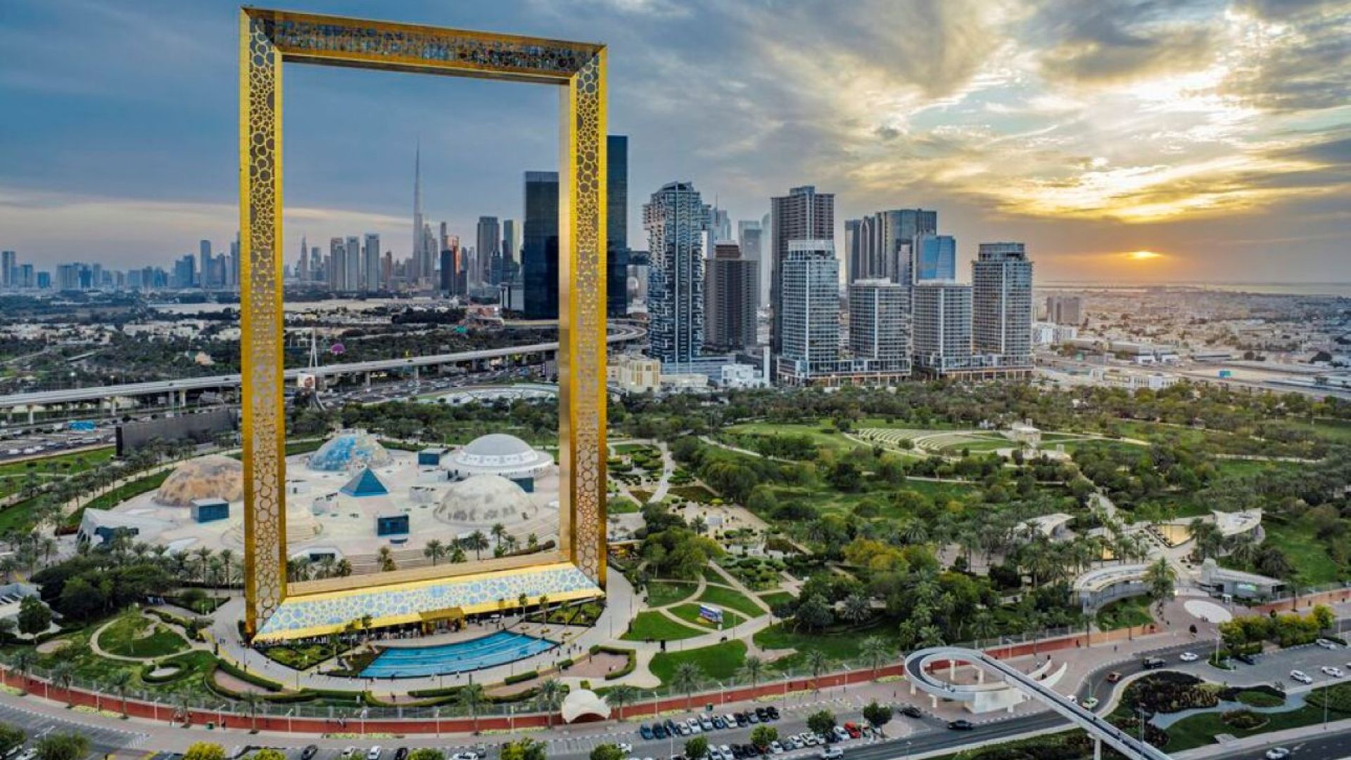 Private Helicopter Tour in Dubai by Falcon Aviation - up to 6 People